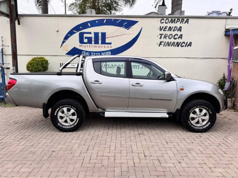 MITSUBISHI - L200 TRITON - 2015/2015 - Prata - R$ 99.900,00