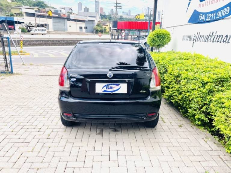 FIAT - PALIO - 2006/2007 - Preta - R$ 21.900,00