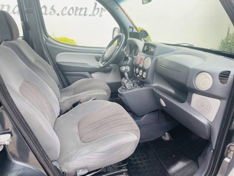 FIAT - DOBLÓ - 2013/2013 - Cinza - R$ 48.900,00