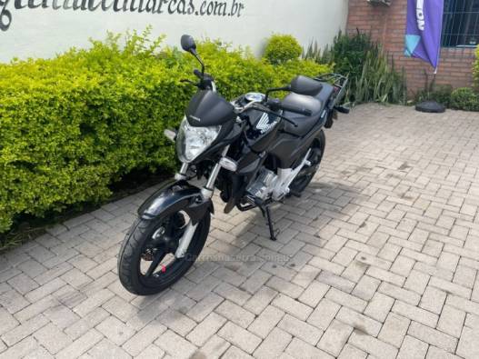 HONDA - CB 300R - 2012/2012 - Preta - R$ 13.900,00