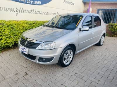 RENAULT - LOGAN - 2013/2013 - Prata - R$ 33.900,00