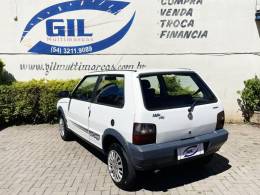 FIAT - UNO - 2011/2012 - Branca - R$ 17.900,00