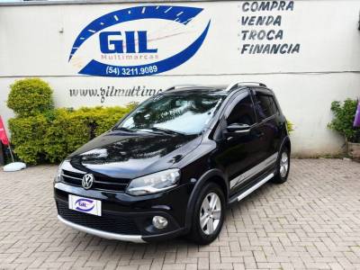 VOLKSWAGEN - CROSSFOX - 2010/2011 - Preta - R$ 39.900,00