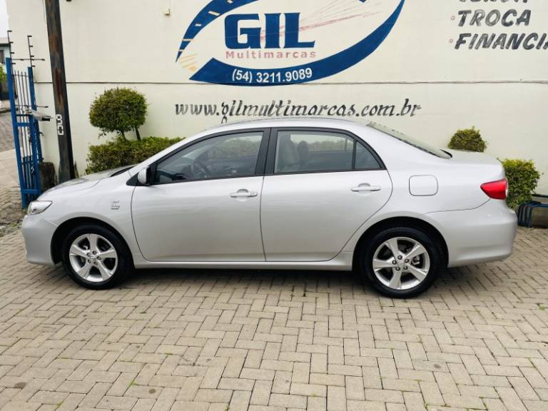 TOYOTA - COROLLA - 2014/2014 - Prata - R$ 66.900,00
