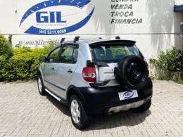 VOLKSWAGEN - CROSSFOX - 2006/2007 - Prata - R$ 34.900,00