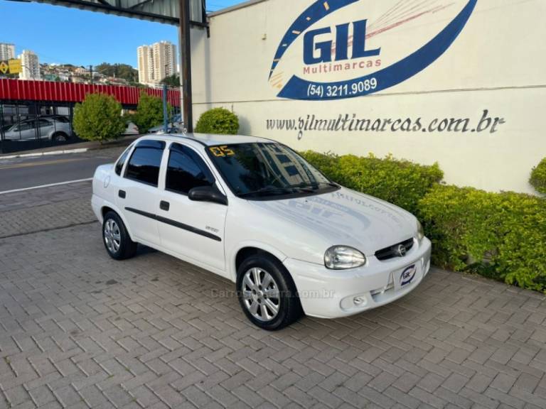 CHEVROLET - CORSA - 2005/2005 - Branca - R$ 21.900,00