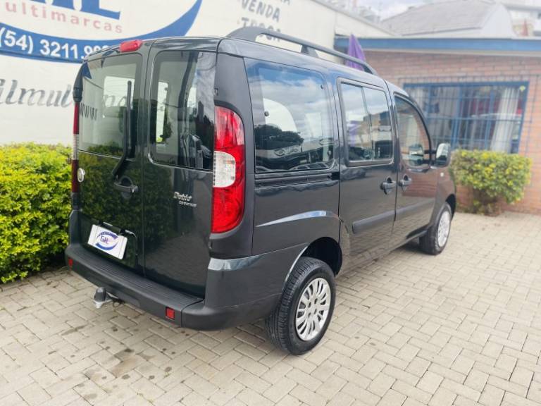 FIAT - DOBLÓ - 2013/2013 - Cinza - R$ 48.900,00
