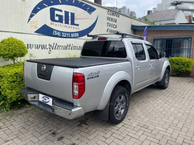 NISSAN - FRONTIER - 2010/2010 - Prata - R$ 94.900,00