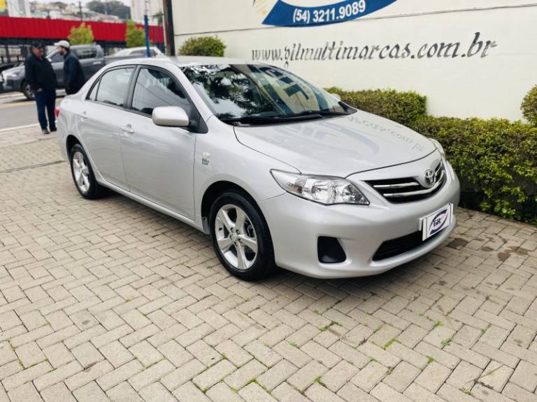 TOYOTA - COROLLA - 2014/2014 - Prata - R$ 66.900,00