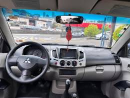 MITSUBISHI - L200 TRITON - 2015/2015 - Prata - R$ 99.900,00