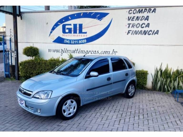 CHEVROLET - CORSA - 2006/2006 - Prata - R$ 28.900,00