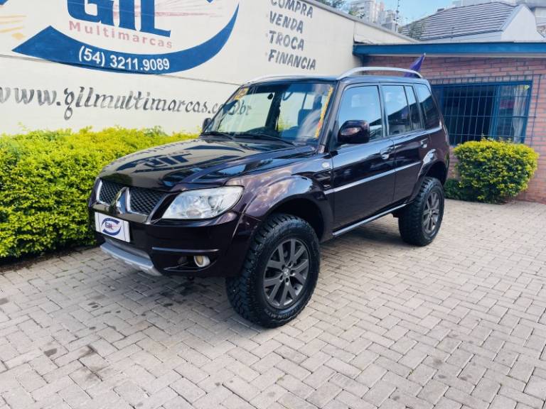 MITSUBISHI - PAJERO TR4 - 2012/2012 - Vermelha - R$ 61.900,00