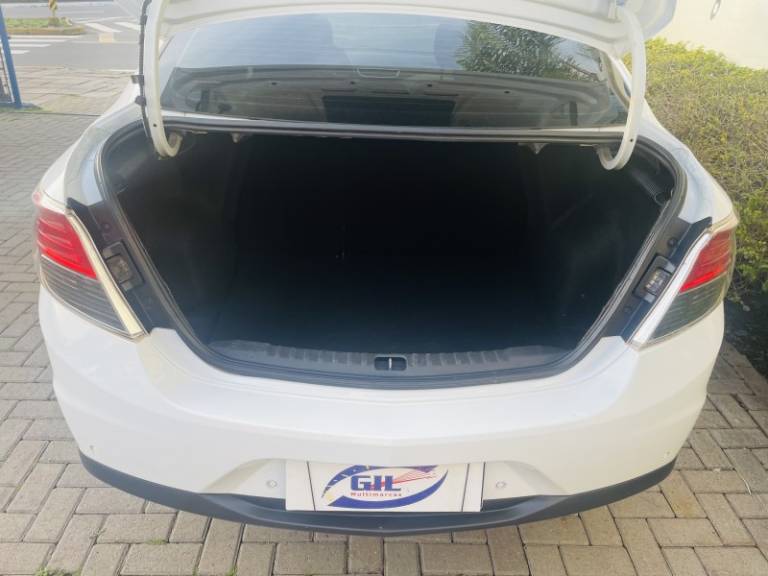 CHEVROLET - PRISMA - 2014/2014 - Branca - R$ 52.900,00