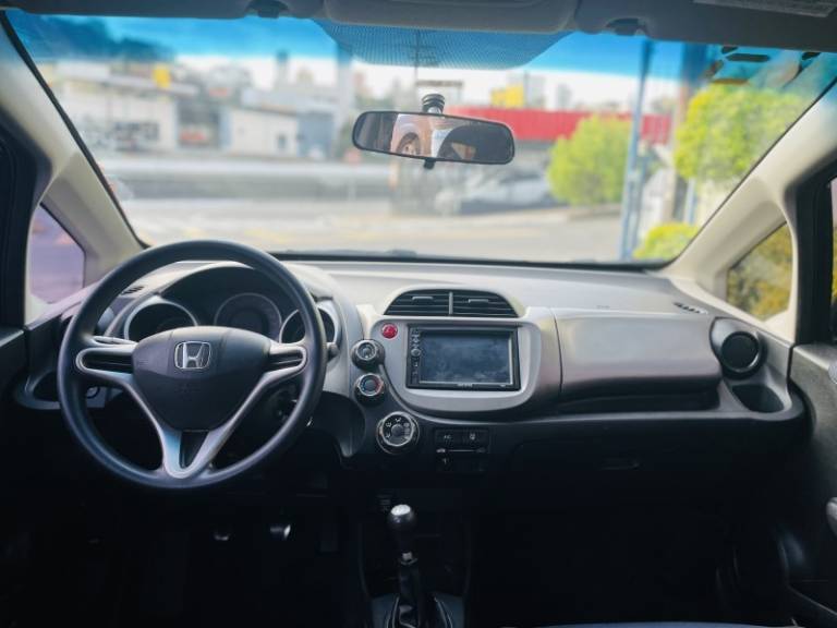 HONDA - FIT - 2012/2013 - Preta - R$ 48.900,00