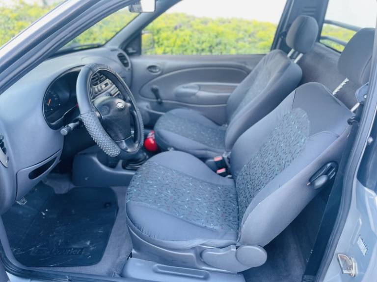 FORD - COURIER - 2009/2009 - Prata - R$ 33.900,00