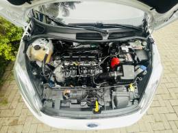 FORD - FIESTA - 2015/2015 - Branca - R$ 46.900,00