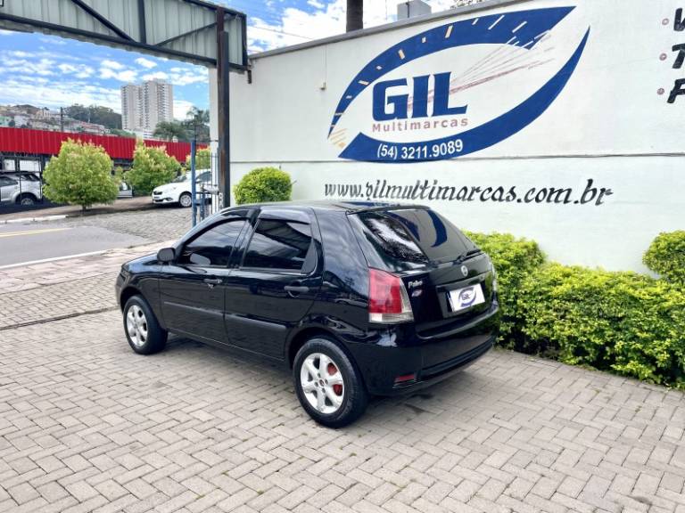 FIAT - PALIO - 2006/2007 - Preta - R$ 21.900,00