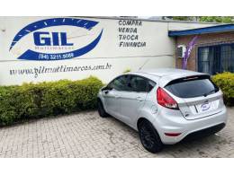 FORD - FIESTA - 2014/2015 - Prata - R$ 47.900,00