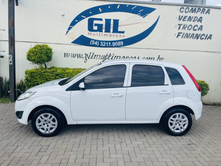 FORD - FIESTA - 2013/2013 - Branca - R$ 32.900,00