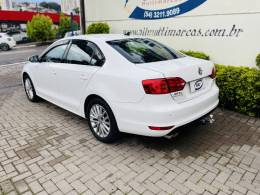 VOLKSWAGEN - JETTA - 2012/2012 - Branca - R$ 65.900,00