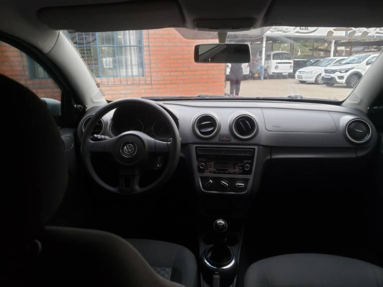 VOLKSWAGEN - VOYAGE - 2016/2016 - Prata - R$ 45.900,00