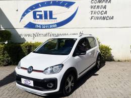 VOLKSWAGEN - UP - 2017/2018 - Branca - R$ 63.900,00