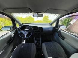 CHEVROLET - ZAFIRA - 2001/2001 - Prata - R$ 23.900,00