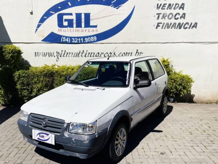 FIAT - UNO - 2011/2012 - Branca - R$ 17.900,00