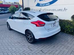 FORD - FOCUS - 2016/2016 - Branca - R$ 63.900,00
