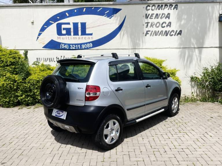 VOLKSWAGEN - CROSSFOX - 2006/2007 - Prata - R$ 34.900,00