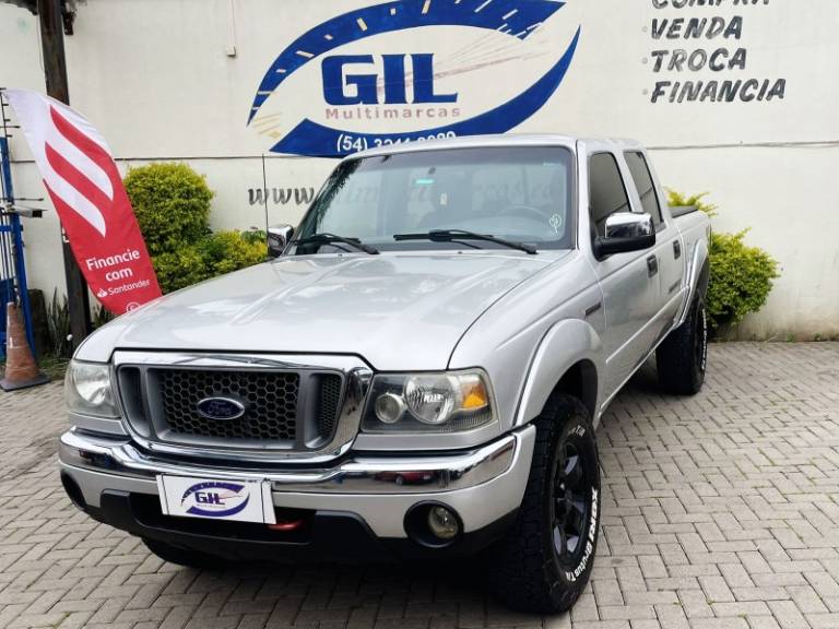 FORD - RANGER - 2005/2006 - Prata - R$ 68.900,00
