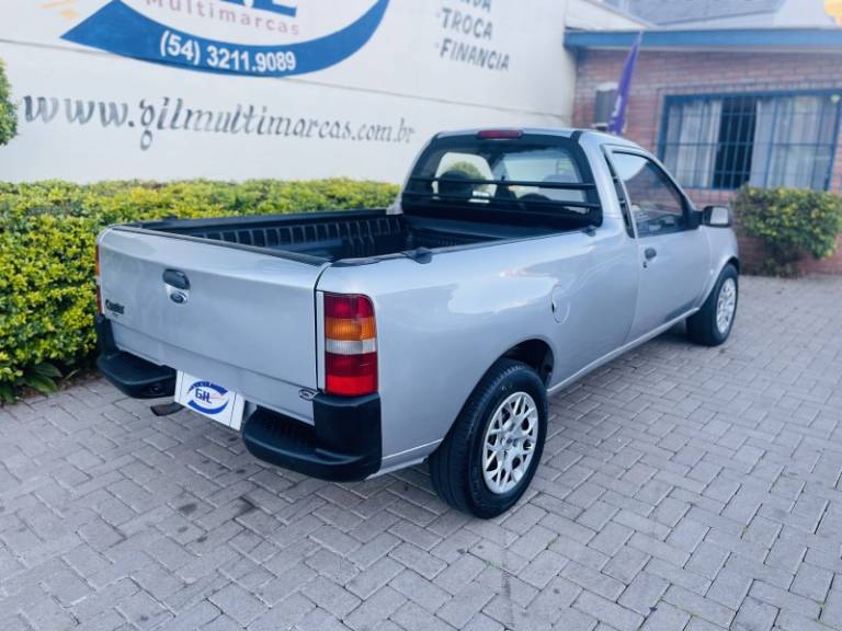 FORD - COURIER - 2009/2009 - Prata - R$ 33.900,00
