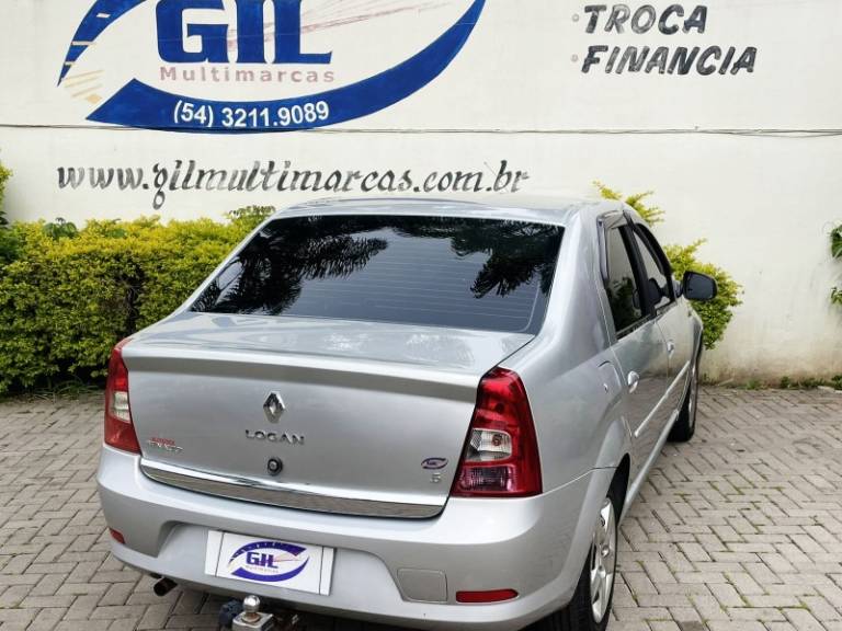 RENAULT - LOGAN - 2013/2013 - Prata - R$ 33.900,00