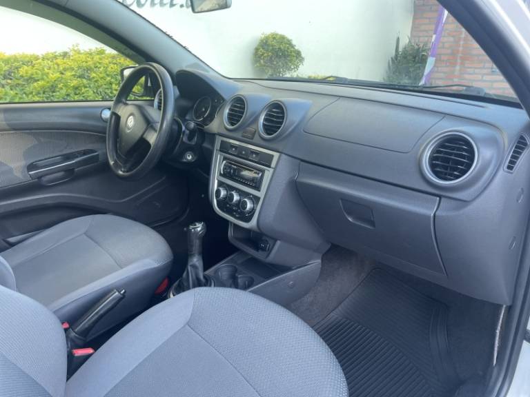 VOLKSWAGEN - VOYAGE - 2012/2012 - Branca - R$ 34.500,00