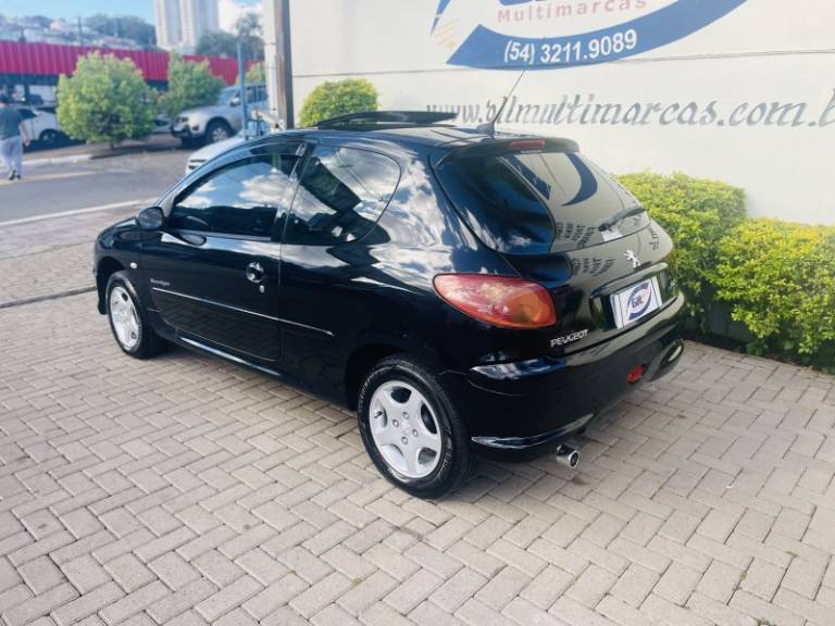 PEUGEOT - 206 - 2008/2008 - Preta - R$ 19.900,00