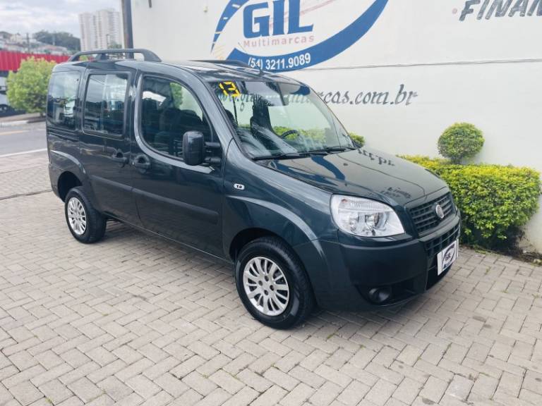 FIAT - DOBLÓ - 2013/2013 - Cinza - R$ 48.900,00