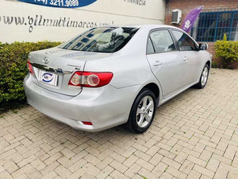 TOYOTA - COROLLA - 2014/2014 - Prata - R$ 66.900,00