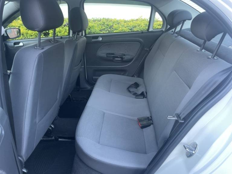 VOLKSWAGEN - VOYAGE - 2012/2012 - Branca - R$ 34.500,00