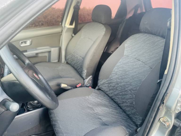 FIAT - PALIO - 2005/2005 - Prata - R$ 23.900,00