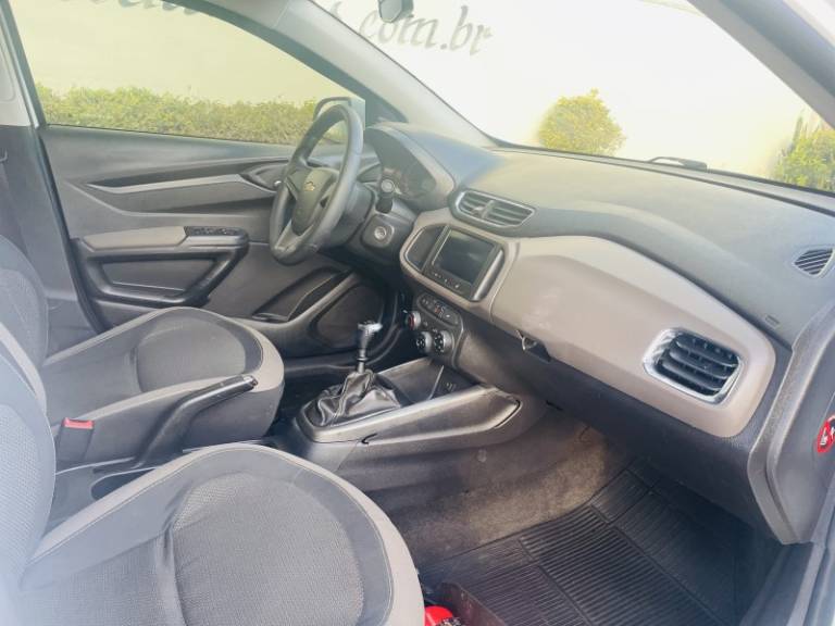 CHEVROLET - PRISMA - 2014/2014 - Branca - R$ 52.900,00