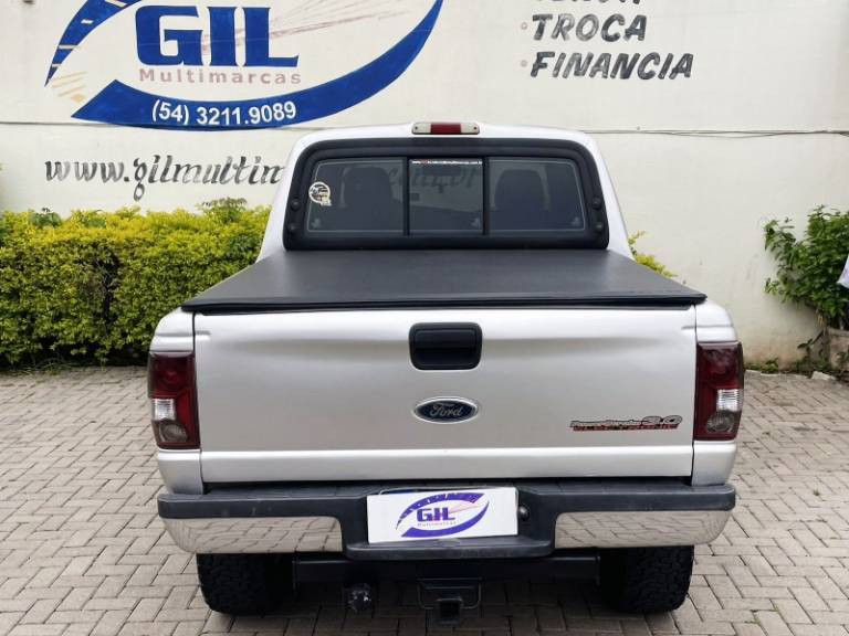FORD - RANGER - 2005/2006 - Prata - R$ 68.900,00