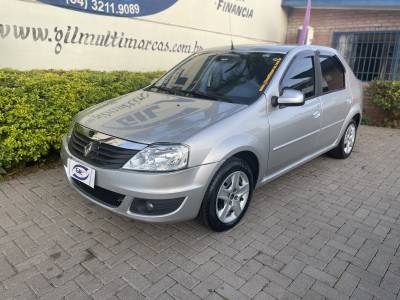 RENAULT - LOGAN - 2013/2013 - Prata - R$ 31.900,00