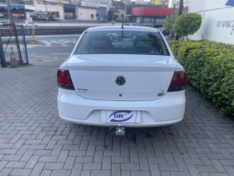 VOLKSWAGEN - VOYAGE - 2012/2012 - Branca - R$ 34.500,00