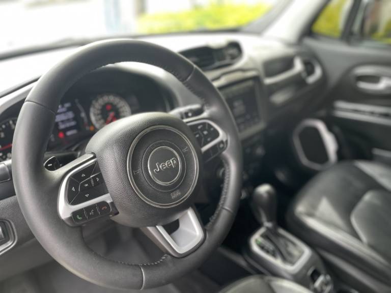 JEEP - RENEGADE - 2021/2021 - Branca - R$ 104.000,00