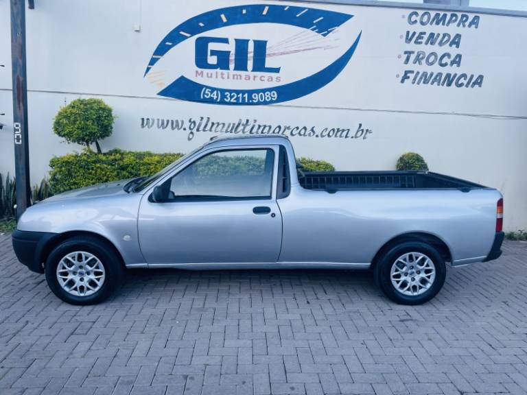 FORD - COURIER - 2009/2009 - Prata - R$ 33.900,00