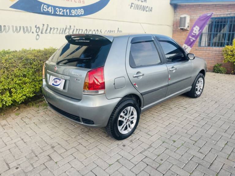 FIAT - PALIO - 2005/2005 - Prata - R$ 23.900,00