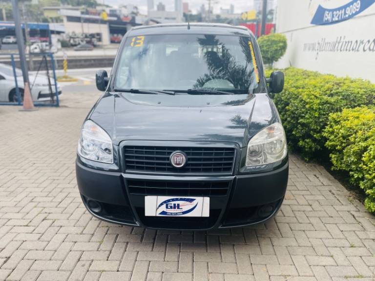 FIAT - DOBLÓ - 2013/2013 - Cinza - R$ 48.900,00